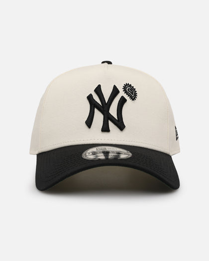 New Era New York Yankees 'Paisley Hit' 9FORTY A-Frame Snapback Chrome White/Black