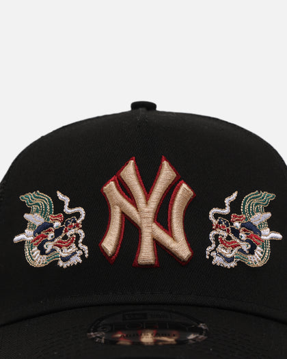 New Era New York Yankees 'Dragon Collection 2.0' 9FORTY A-Frame Trucker Snapback Black