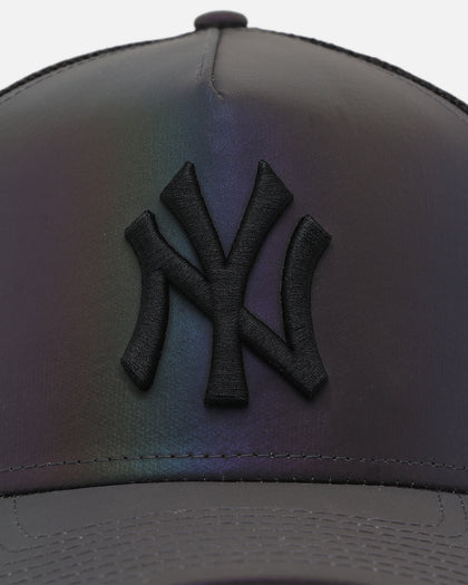 New Era New York Yankees 'Iridescent' 9FORTY A-Frame Trucker Snapback Iridescent