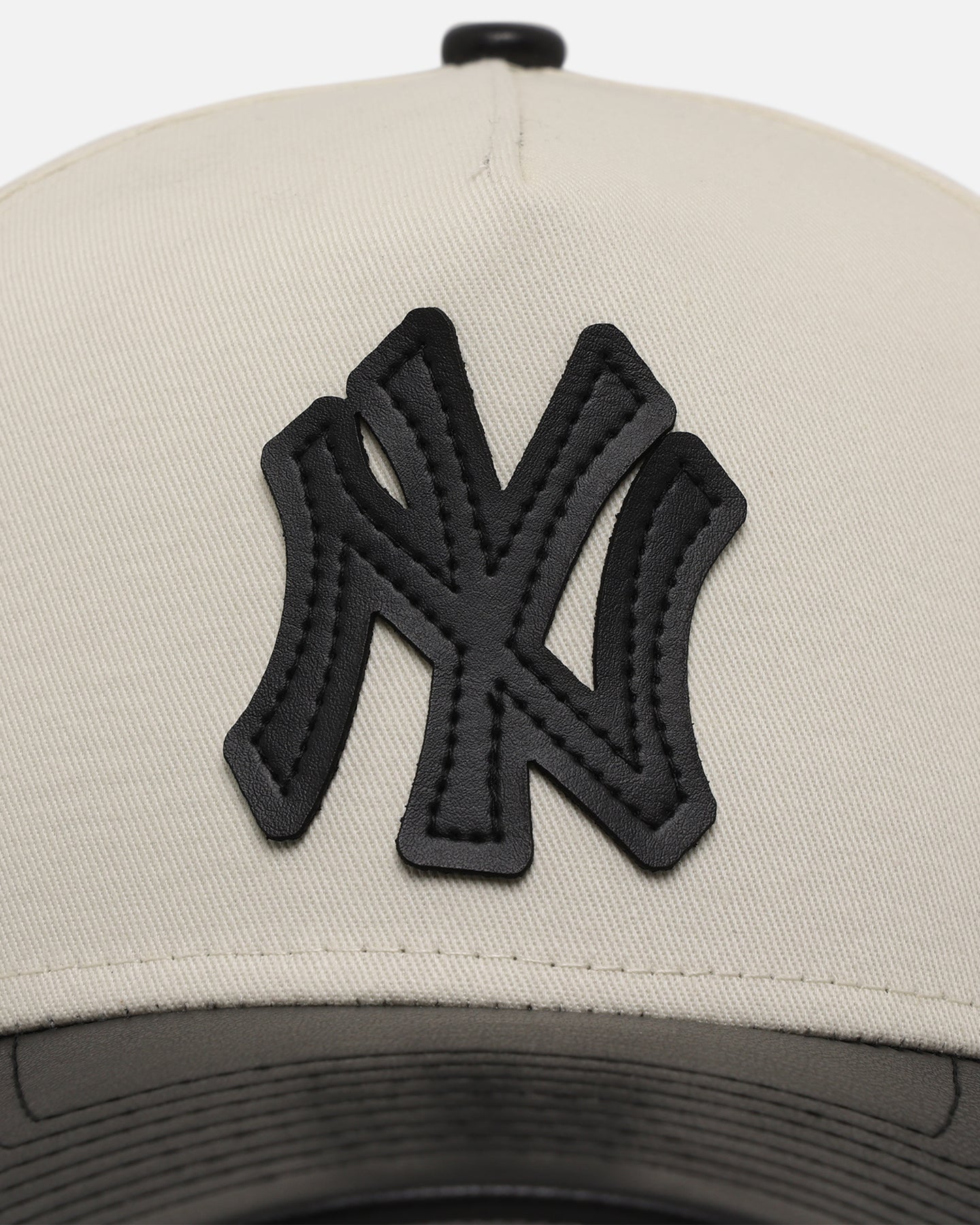 New Era New York Yankees 'Leather Visor' 9FORTY A-Frame Snapback