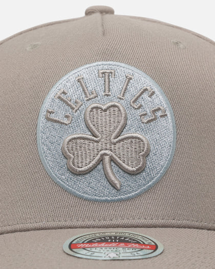 Mitchell & Ness Boston Celtics 'Seasonal Core' MVP Snapback Khaki