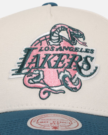 Mitchell & Ness Los Angeles Lakers 'Deep Emerald' Pro Pinch Snapback Off White/Green