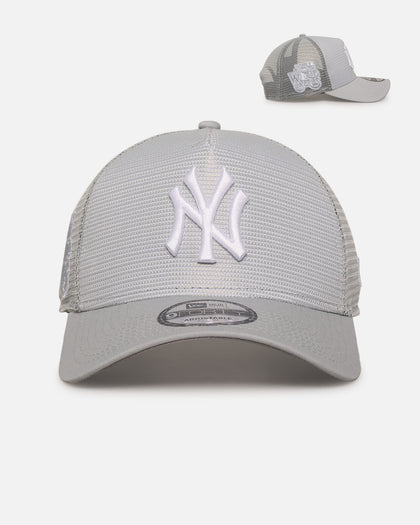 New Era New York Yankees 'Polychromatic Mesh' 9FORTY A-Frame Snapback Grey