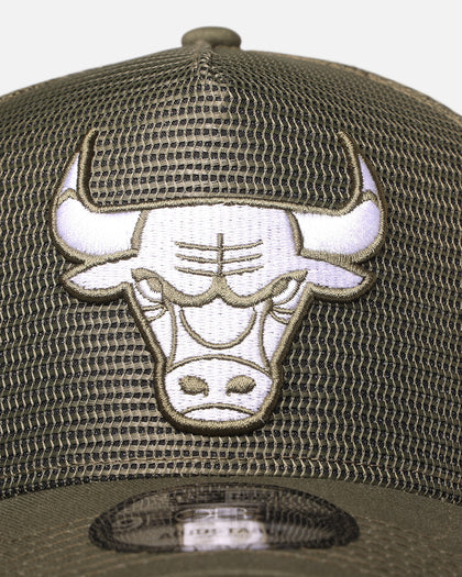 New Era Chicago Bulls 'Polychromatic Mesh' 9FORTY A-Frame Snapback New Olive