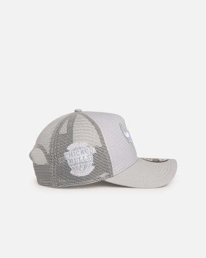 New Era Chicago Bulls 'Polychromatic Mesh' 9FORTY A-Frame Snapback Grey