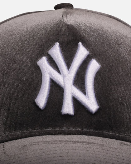 New Era New York Yankees 'Velvet Dreams 2.0' 9FORTY A-Frame Snapback Grey