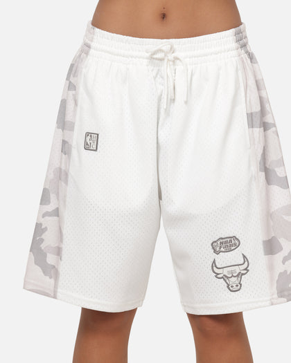 Mitchell & Ness Chicago Bulls Snow Camo Authentic Mesh Shorts White