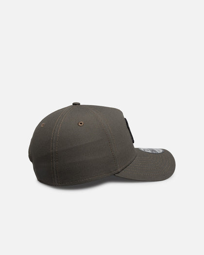 New Era New York Yankees "Moss Canvas" 9Forty A-Frame Snapback Dark Green