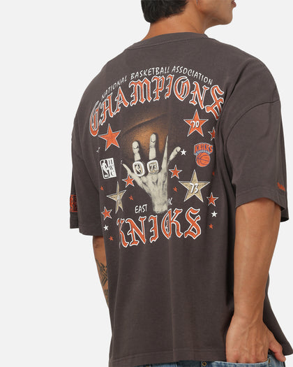 Mitchell & Ness New York Knicks Blackletter Champs Box T-Shirt Slate