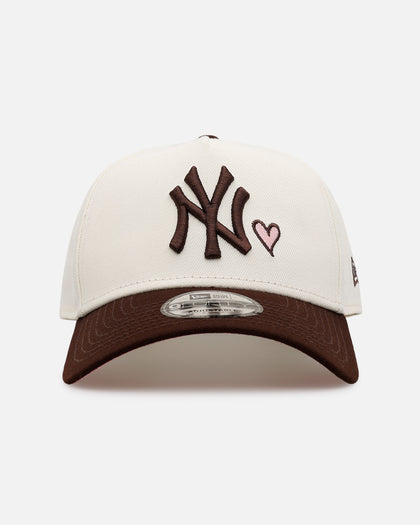 New Era New York Yankees 'Pink Satin Hearts Walnut' 9FORTY A-Frame Snapback Chrome/Walnut