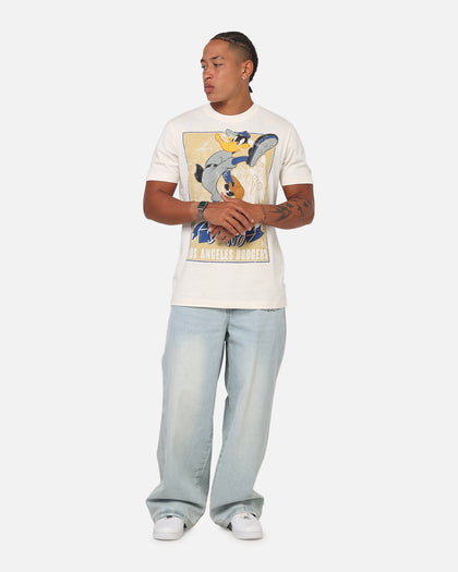 New Era Los Angeles Dodgers 'Looney Tunes' Daffy Duck T-Shirt Light Beige