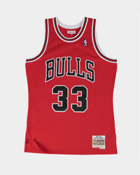 Mitchell & Ness Chicago Bulls Scottie Pippen '97-'98 #33 Swingman Jersey Red