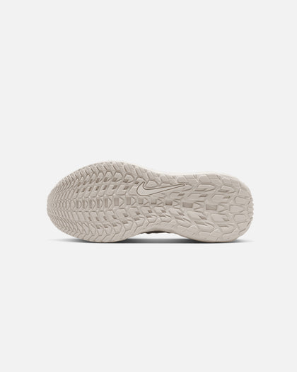 Nike Ava Edge Summit White