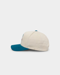 Mitchell & Ness Charlotte Hornets Pro Crown Snapback Off White/Teal