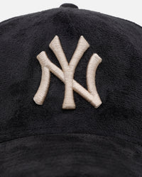 New Era New York Yankees 'Suede' 9FORTY A-Frame Strapback Black/Tan