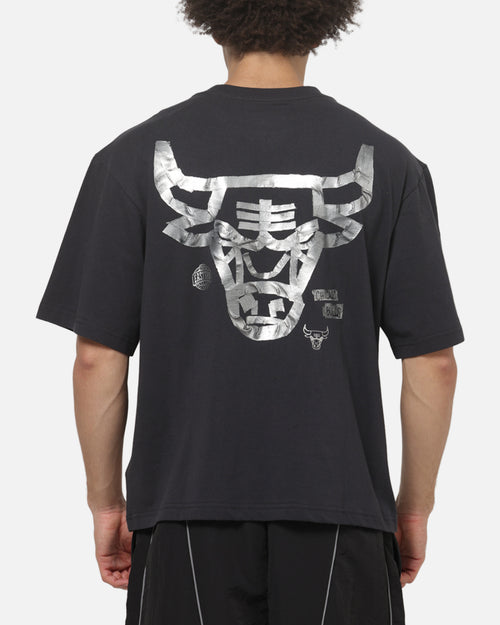 Mitchell & Ness Chicago Bulls Tape Crop T-Shirt Washed Black