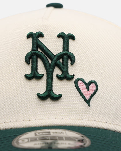 New Era New York Mets 'Pink Satin Hearts Green' 9FORTY A-Frame Snapback Chrome/Dark Green