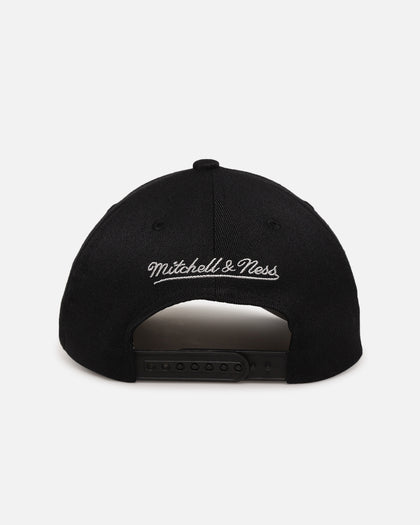 Mitchell & Ness San Antonio Spurs 'Old English Classic' MVP Snapback Black