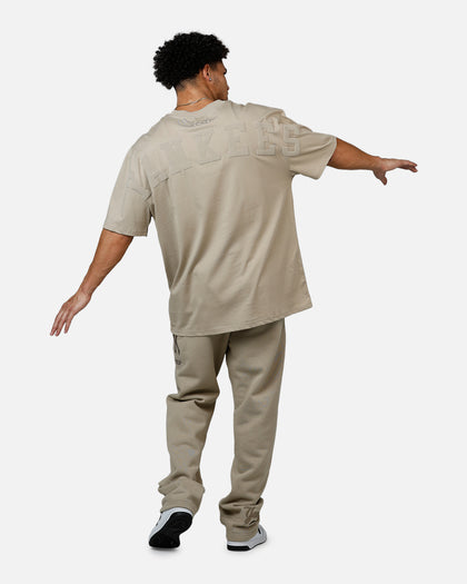 Pro Standard New York Yankees Wingspan T-Shirt Taupe