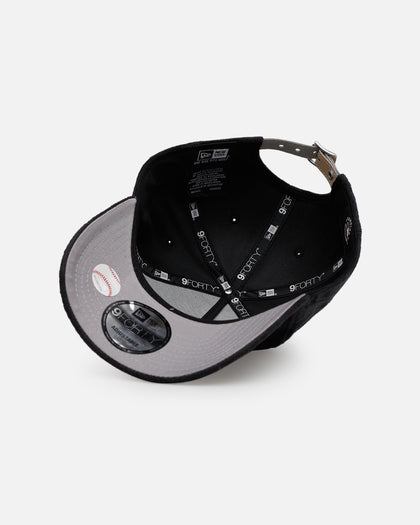New Era Atlanta Braves 'Suede' 9FORTY A-Frame Strapback Black/Tan