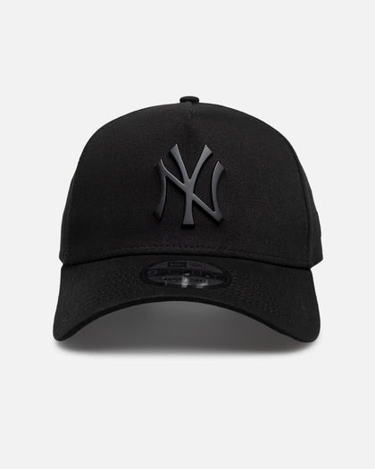 New Era New York Yankees "Black Metal Badge" 9Forty A-Frame Snapback Black