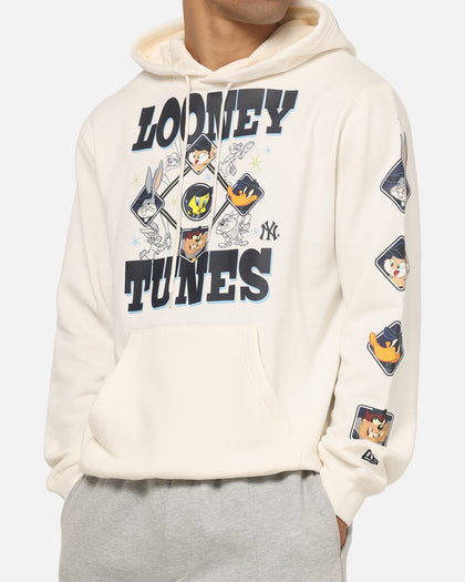 New Era New York Yankees Looney Tunes Hoodie Light Beige