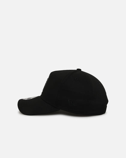New Era Fremantle Dockers 'Triple Black' 9FORTY A-Frame Snapback Black