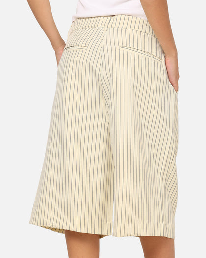 Carre Heritage Pleated Shorts Off White Pinstripe