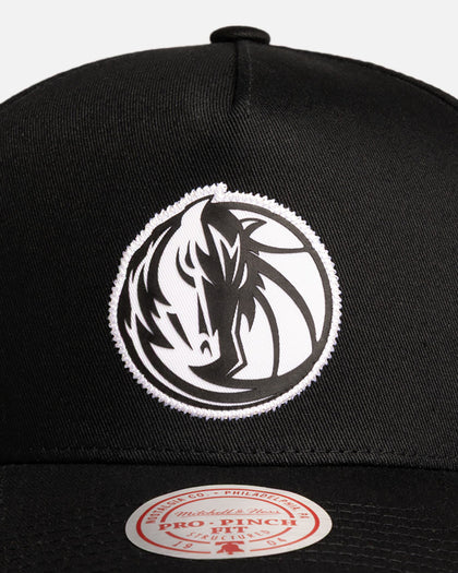 Mitchell & Ness Dallas Mavericks Cooper Flagg 'Signature' Pro Pinch Snapback Black