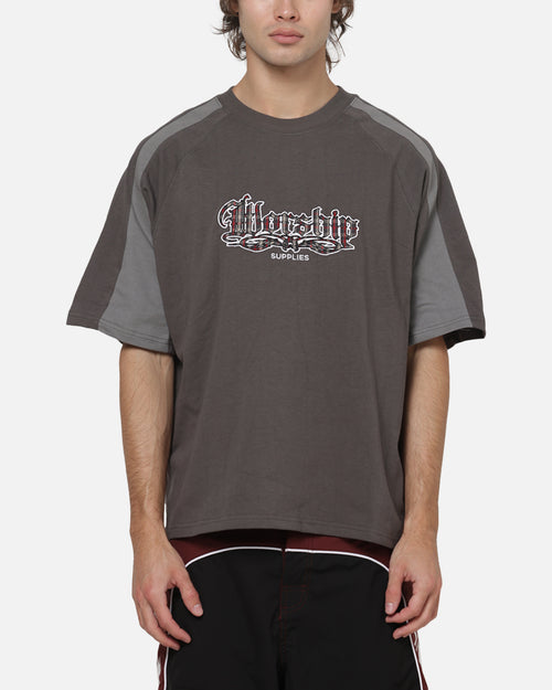Worship Catharsis Box Crop Raglan T-Shirt Worn Black