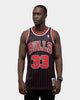 Mitchell & Ness Chicago Bulls Scottie Pippen '95-'96 #33 Swingman Jersey Black