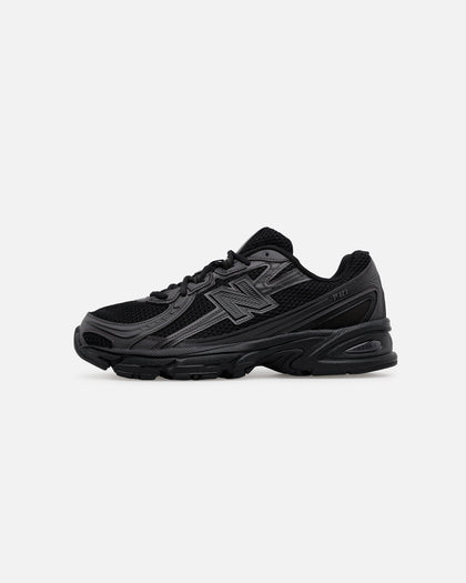 New Balance 740 Black/Black