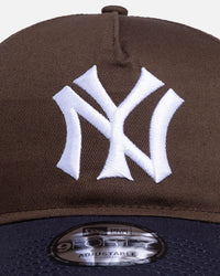 New Era New York Yankees 'Walnut Navy' 9FORTY A-Frame Unstructured Snapback Brown/Blue
