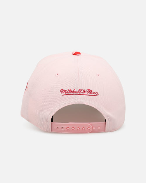 Mitchell & Ness Detroit Tigers 'Pink Camo' Pro Pinch Snapback Pink