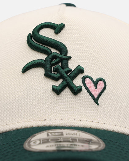 New Era Chicago White Sox 'Pink Satin Hearts Green' 9FORTY A-Frame Snapback Chrome/Dark Green