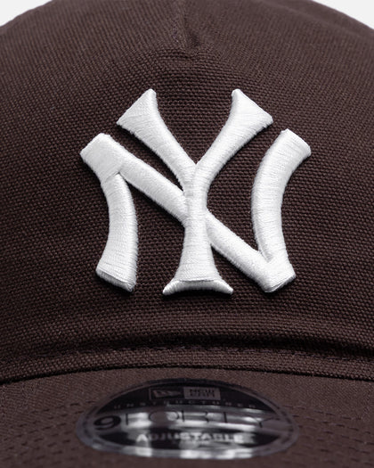 New Era New York Yankees 'Duck Canvas' 9FORTY A-Frame Unstructured Snapback Walnut