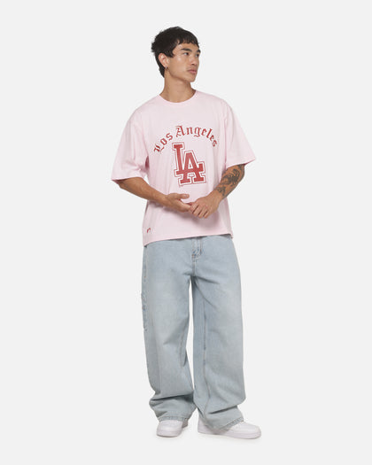 Majestic Athletic Los Angeles Dodgers Blackletter Arch Cropped T-Shirt Pink