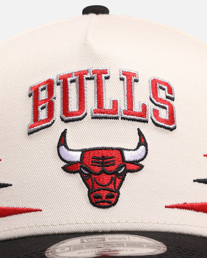 New Era Chicago Bulls 'Regency Crown' 9FORTY A-Frame Snapback Chrome White/Black
