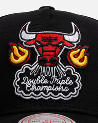 Mitchell & Ness Chicago Bulls 'On Fire' Pro Pinch Snapback Black