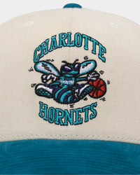 Mitchell & Ness Charlotte Hornets Pro Crown Snapback Off White/Teal