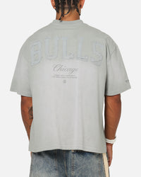 Mitchell & Ness Chicago Bulls Big Oversized Logo T-Shirt Neutral Grey
