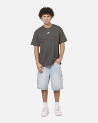 Nike Sportswear Premium Essentials T-Shirt Newsprint