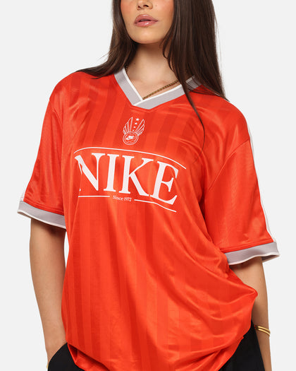 Nike Women's Sportswear V-Neck Jersey T-Shirt Picante Red/Sail