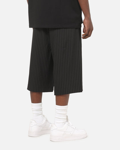 Carre Heritage Pleated Shorts Black Pinstripe