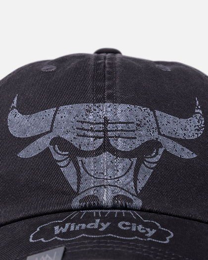 Mitchell & Ness Chicago Bulls 'It's Over' Dad Fit Strapback Black