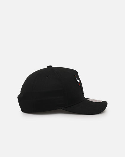 Mitchell & Ness Chicago Bulls Team Colour Logo MVP Snapback Black