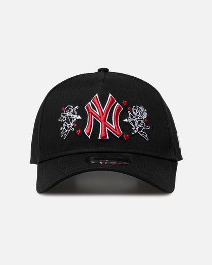 New Era New York Yankees 'Valentines Day' 9FORTY A-Frame Snapback Black