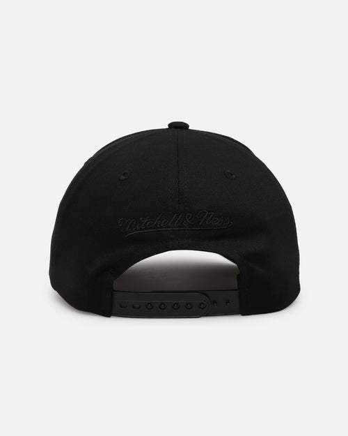 Mitchell & Ness Chicago Bulls 'Black Team Logo' MVP Snapback Black