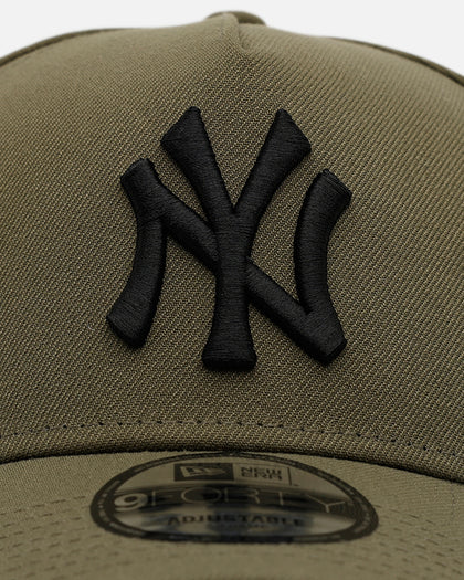 New Era New York Yankees 'Easy Olive' 9FORTY A-Frame Snapback Olive