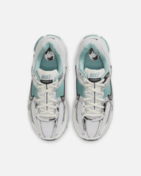 Nike Women's Zoom Vomero 5 Summit White/Metallic Silver-Wolf Grey